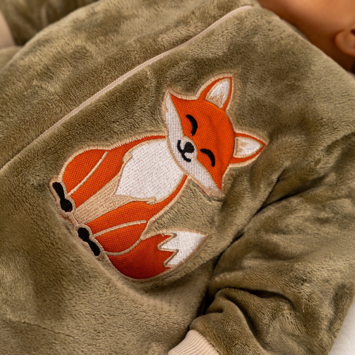Fox- Sleeved Polar Fleece Basic Sleeping Bag