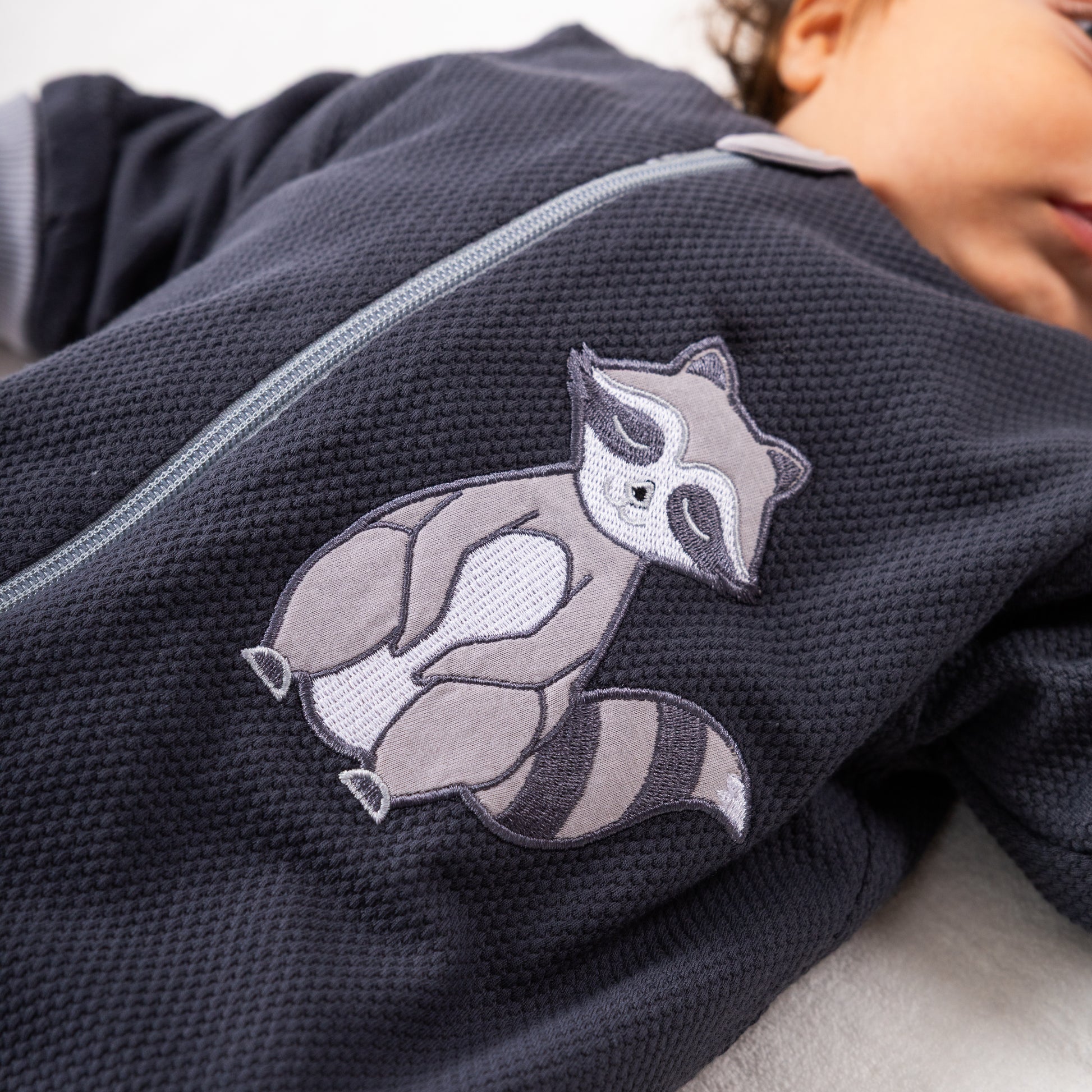 Raccoon- Sleeved Extra-Light Summer Basic Sleeping Bag