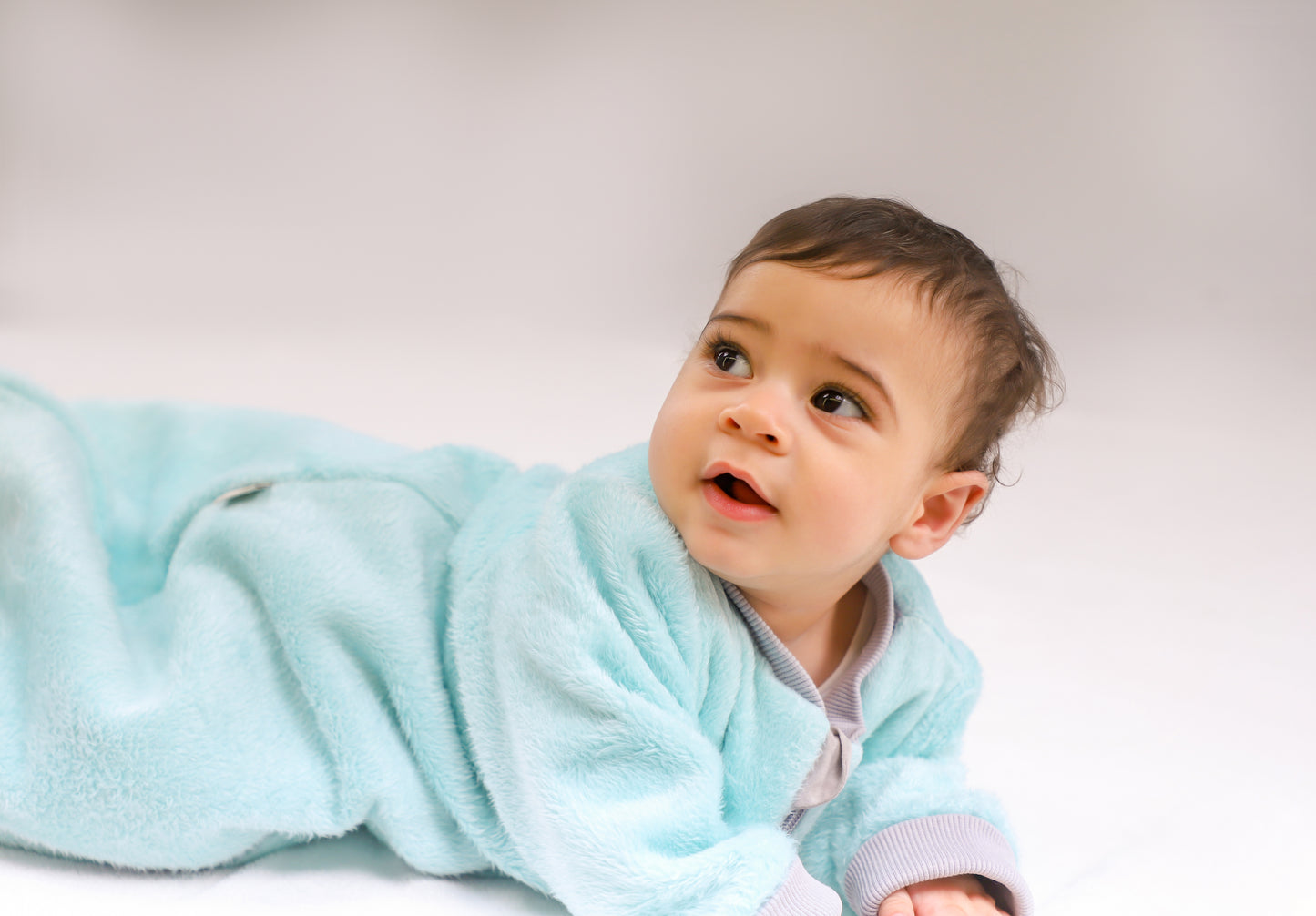 Let it Snow [Aqua Blue]- Sleeved Velvety Fleece Basic Sleeping Bag