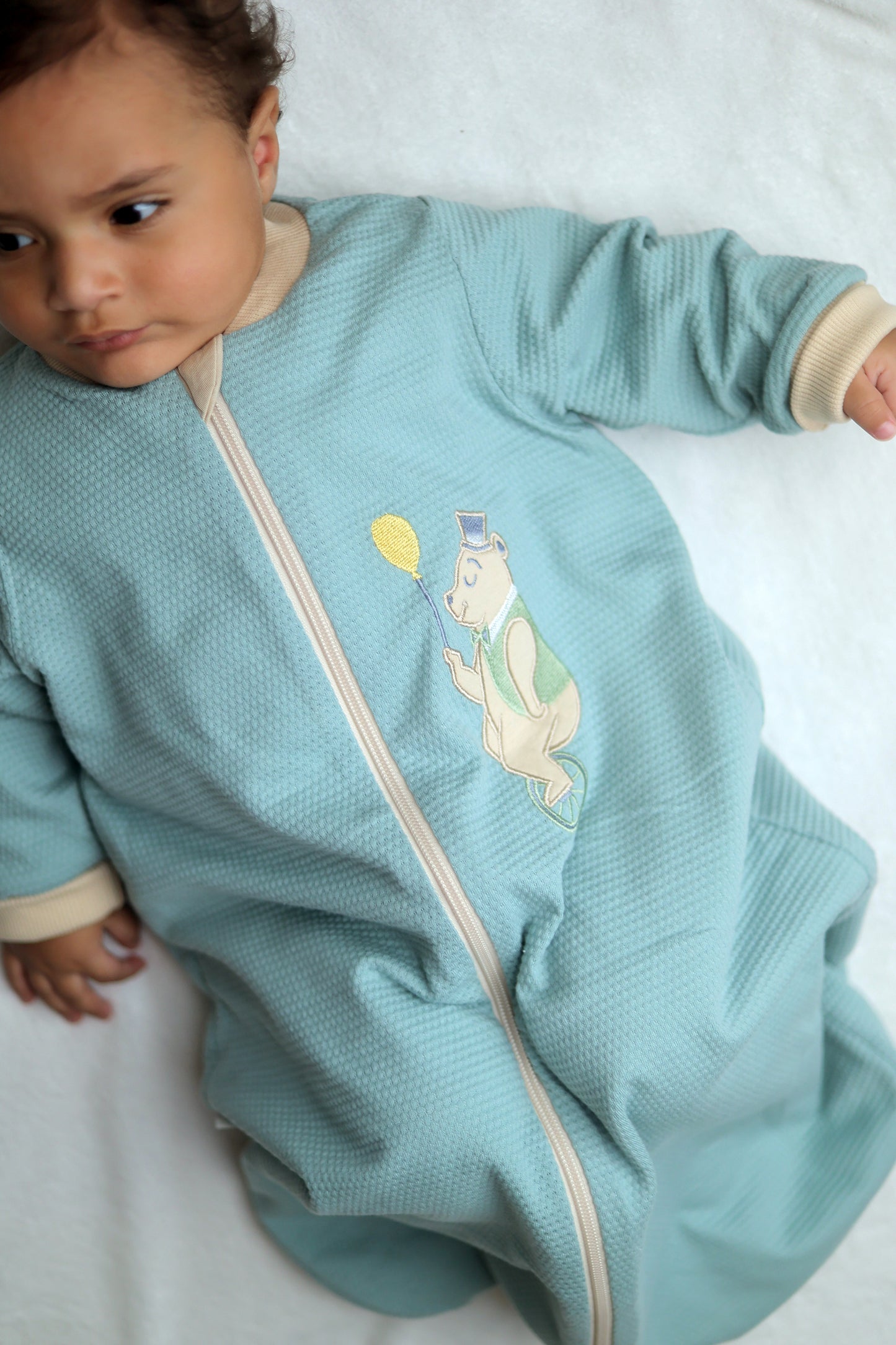 Balloon Bear- Sleeved Extra-Light Summer Basic Sleeping Bag