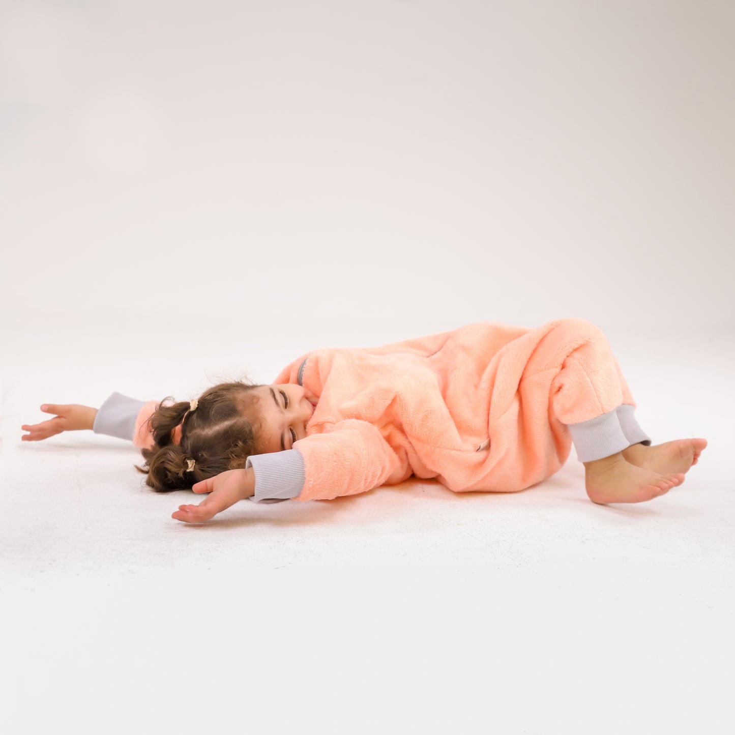 Let it Snow [Apricot]- Sleeved Velvety Fleece Walker Sleeping Bag